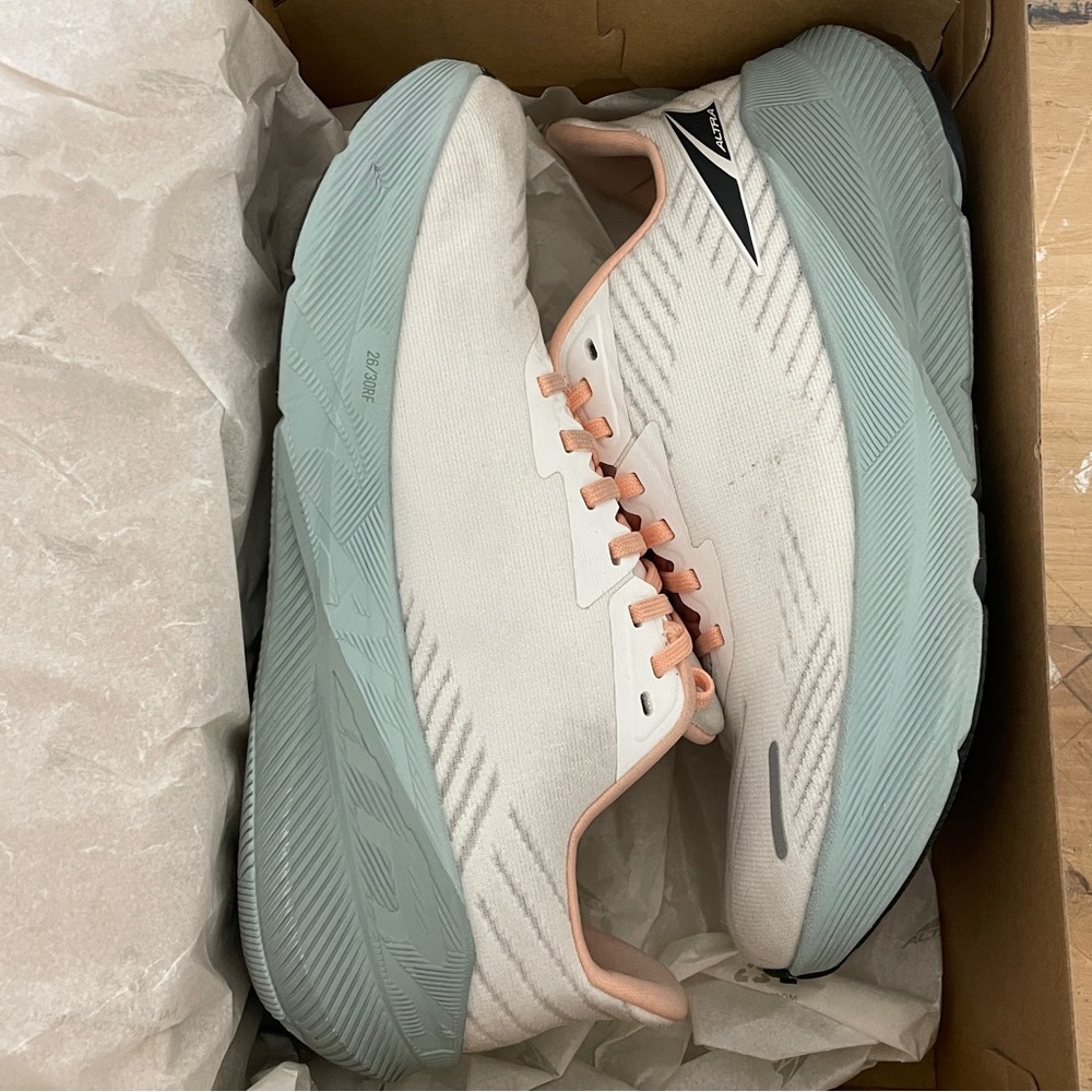 W Altra FWD Experience | size 7 | high cushion running shoe with wide toe box